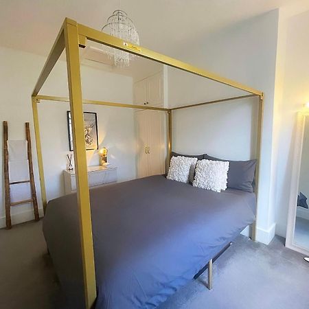 Queen Bedroom In Maida Vale London Exterior foto