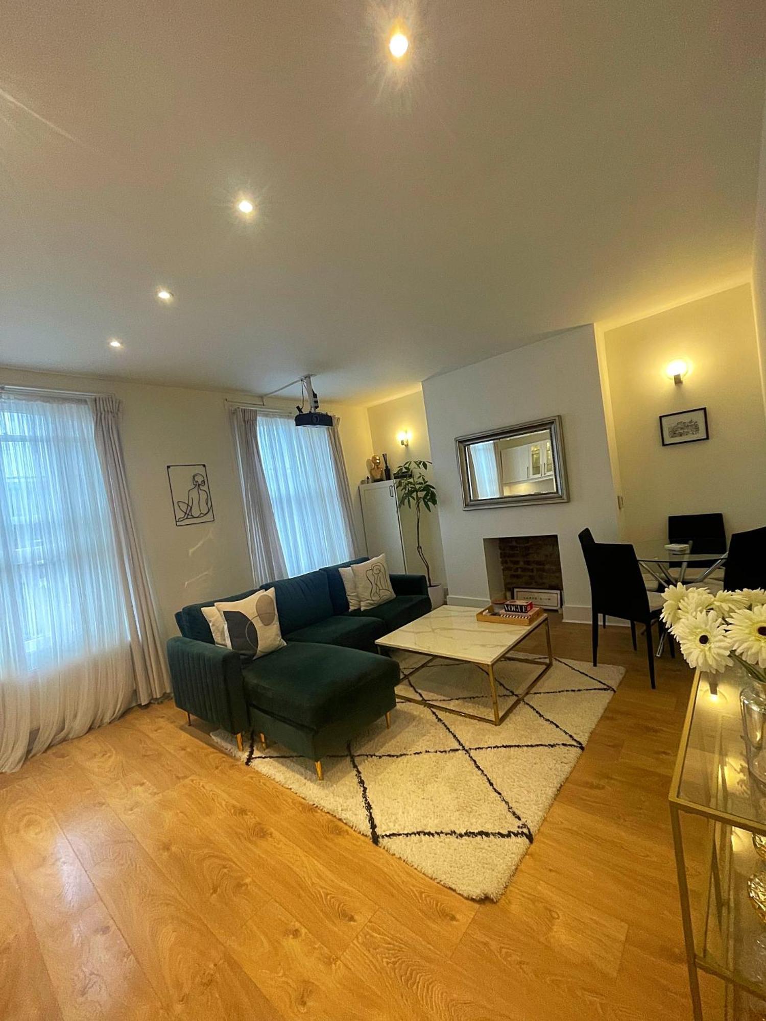 Queen Bedroom In Maida Vale London Exterior foto